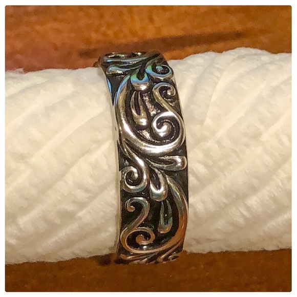 💕Beautiful Sterling Silver Bali Floral Band Ring - Picture 7 of 8